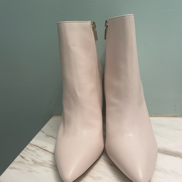 Just Fab White Booties - Picture 4 of 4